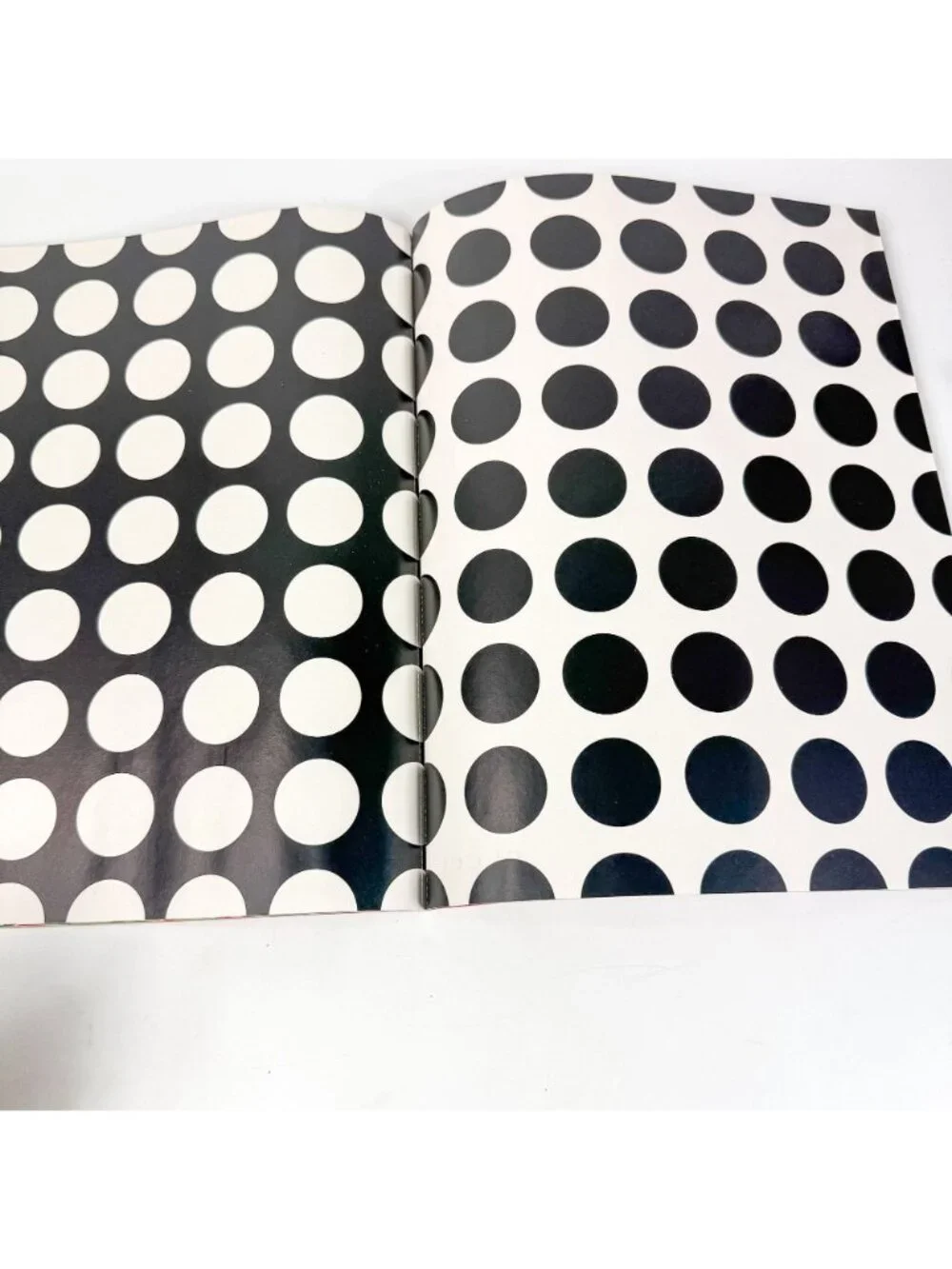 2022 Holiday Wrapping Paper Book Greetings From Gucci 10 Pages Geometric Pattern
